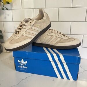 ADIDAS SAMBA FBLinen/ Linen/ Gold Metallic-Men’s Sz 6-Women’s Sz 8